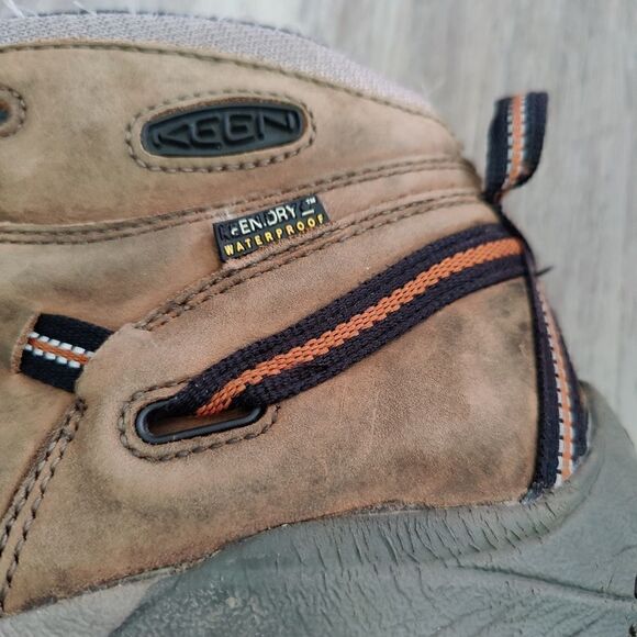 Keen Hard Toe Hiking Utility Mid Boots - Picture 12 of 13